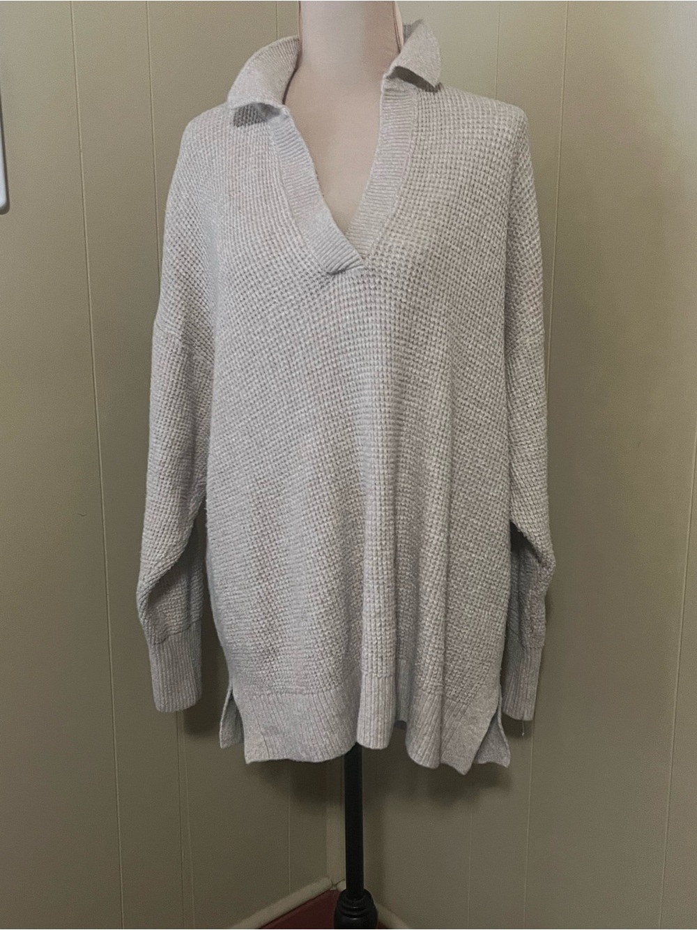 Aerie XL V-Neck Oversized Knit Sweater Light Brown/Taupe Cozy Winter Neutral - Picture 9 of 9